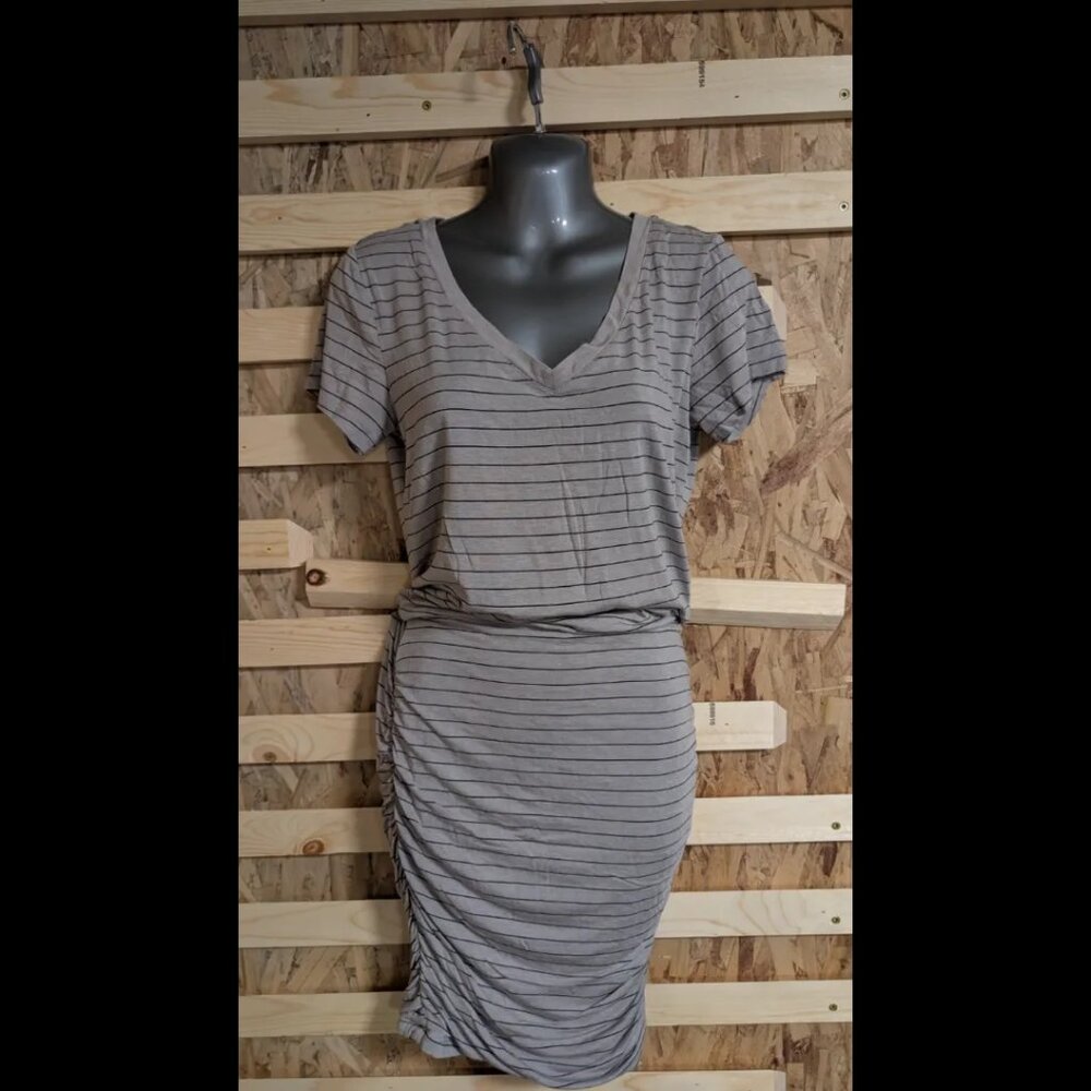 NEW prAna PEBBLE GREY HEATHER STRIPE FOUNDATION RUCHED V-NECK T-SHIRT DRESS SZ M